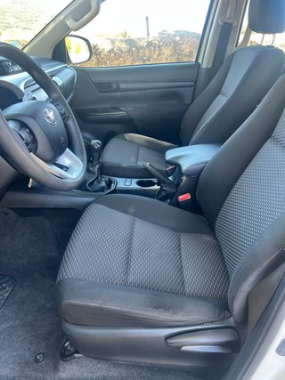 Toyota Hilux 2.4 D4D 150cv Año 2022