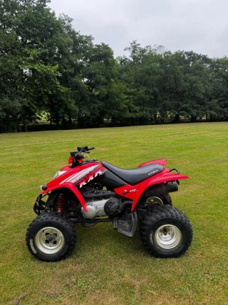 Kymco KXR 250 Quad Rojo
