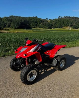 Kymco KXR 250 Quad Rojo