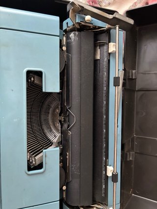 Máquina de escribir Olivetti Studio 46