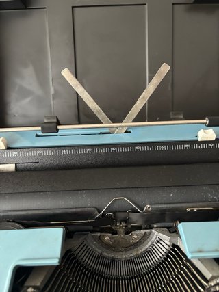 Máquina de escribir Olivetti Studio 46