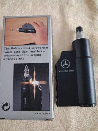 Mini torcia e cacciavite Mercedes