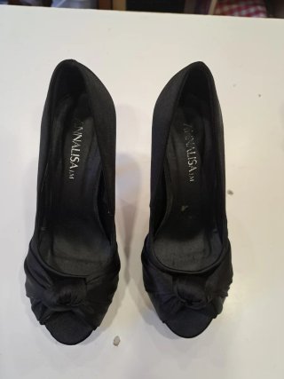 Sandalias de cuña negras y marrones talla 35/36