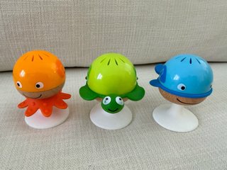Juguetes sonajeros para bebé - con ventosa
