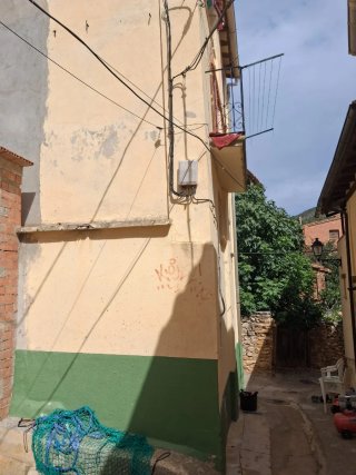 Casa en casas bajas ademuz