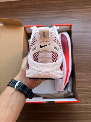 Nike Vomero 18 Talla 42.5