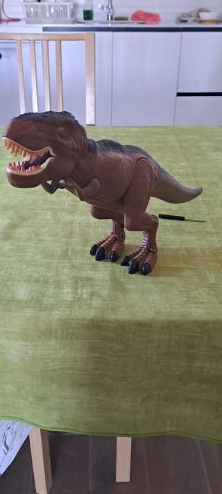 Figura Tiranosaurio Rex con sonido y movimiento