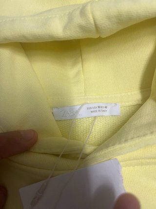 Felpa con cappuccio Zara Giallo Tg. M