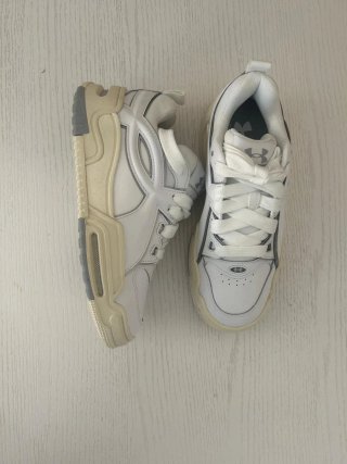 Zapatillas Under Armour Blancas