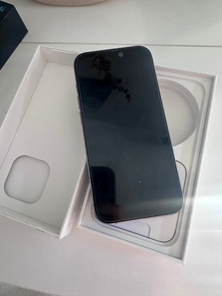 iPhone 15 Pro como nuevo en caja
