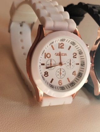 Lotto 2 orologi Geneva Bianco e nero