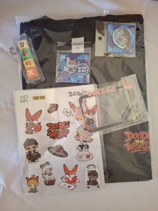 Pack Merchandising XP-Pen: Camiseta, Pins, etc