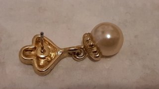Orecchini vintage di perle artificiali con strass
