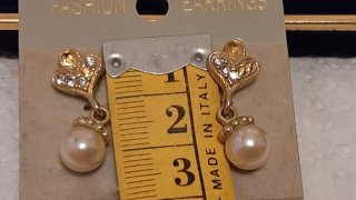 Orecchini vintage di perle artificiali con strass
