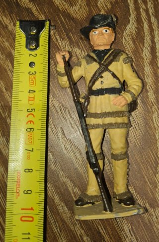 Almirall Trampero Plomo 10cm