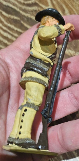 Almirall Trampero Plomo 10cm