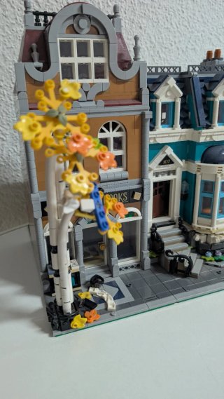LEGO Creator 10270 Bookshop