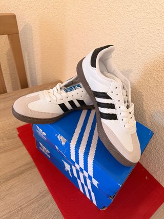 Zapatillas Adidas Mujer Blancas y Negras