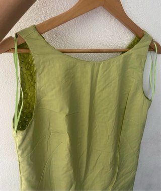 Vestido elegante forrado verde