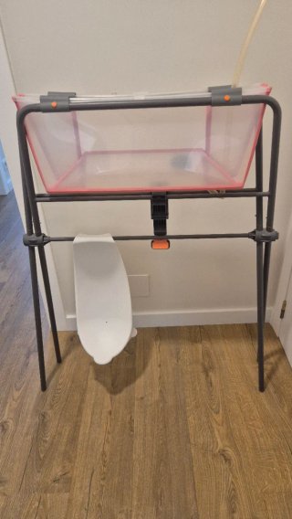 Bañera Stokke con patas y soporte recién nacido