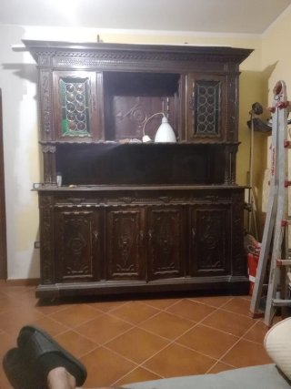 Credenza in legno massiccio