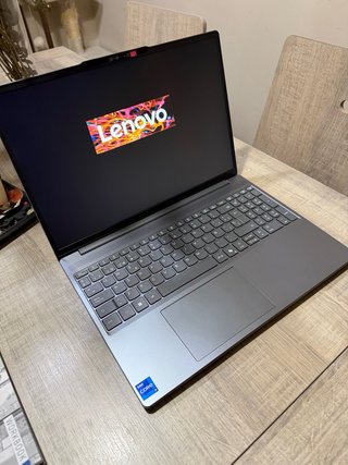 Lenovo IdeaPad Slim 3 15IRH10 15.3 Intel