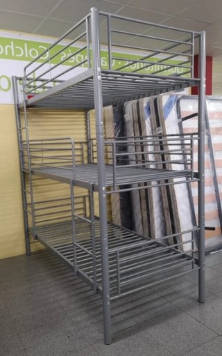 Litera Triple Metálica Gris Robusta