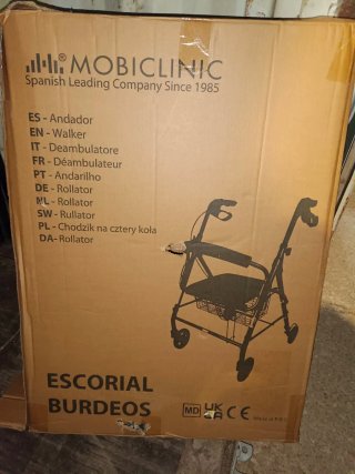 Andador 4 ruedas MOBICLINIC
