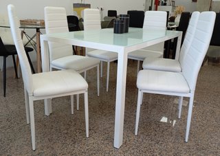 Mesa Cristal/Metal + 6 Sillas Blancas
