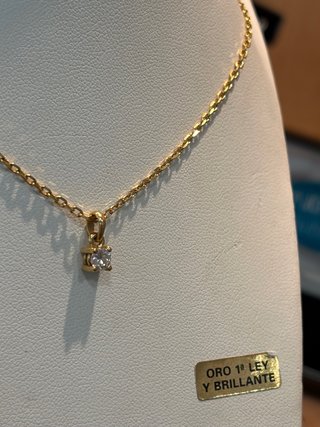 Cadena con colgante diamante oro 1ª Ley