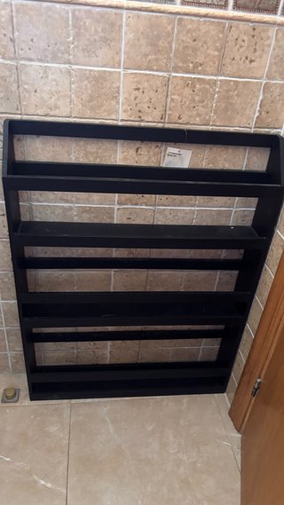 Zapatero de madera negro