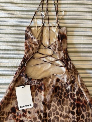 4 vestidos de Bershka nuevos con etiquetas S