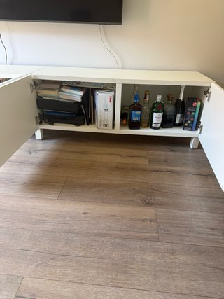 Muebles salon besta con panel de madera a medida