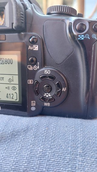 Cámara Canon con ópticas y accesorios