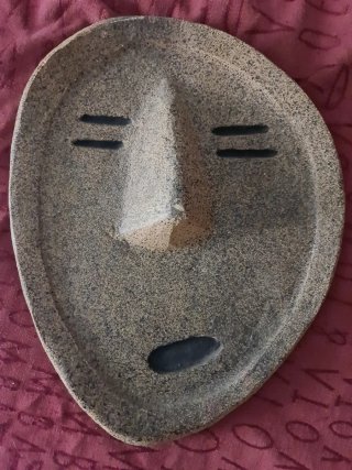 Figura de cerámica estilo tribal