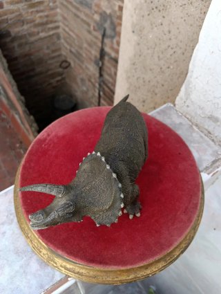 Figura Dinosaurio Triceratops Colección Papo