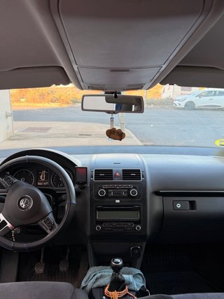 Volkswagen Touran 2011