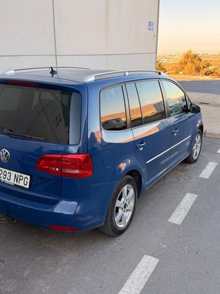 Volkswagen Touran 2011