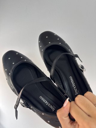 Zapatos planos Inextenso negros con tachuelas