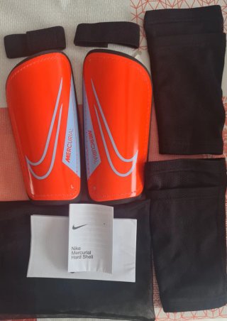 Espinilleras Nike Mercurial Talla S