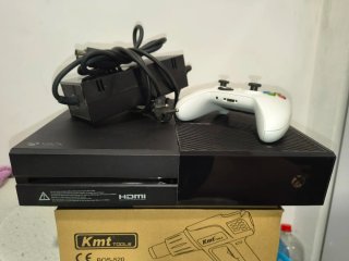 Xbox One Consola + Mando Blanco