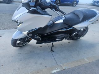 Yamaha TMAX DX 530 Maxi Scooter