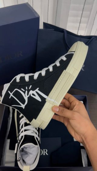 Dior B23 Cactus Jack Sneakers