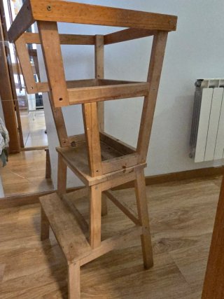 Torre di apprendimento Montessori in legno