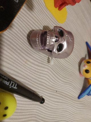 Lote Juguetes Varios: Coche, Patineta, Calavera