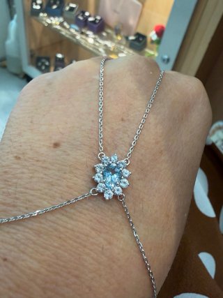 Pulsera pasamanos oro blanco y cuarzo azul
