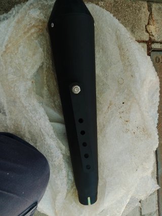 Tubo de escape para moto.