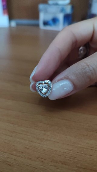 Orecchino Cuore Scintillante