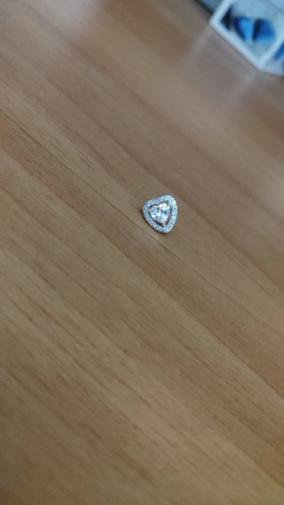 Orecchino Cuore Scintillante