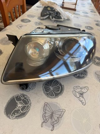 Faro Xenón VW Touareg 2006